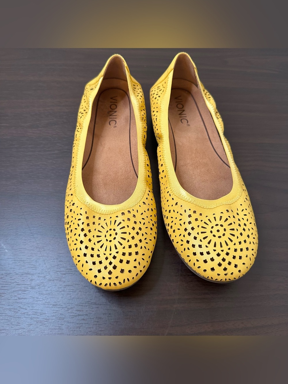 Vionic Robyn Yellow Leather Laser Cut Slip-On Ortho Comfort Ballet Flats, Size 8